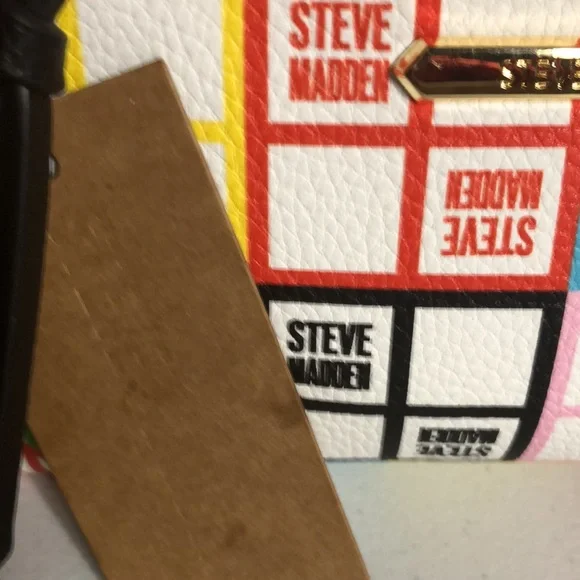 STEVE MADDEN NWT Shoulder bag 20” width 6” height 4” Depth. - Picture 7 of 7